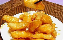 患上口腔溃疡要远离的几种食物！